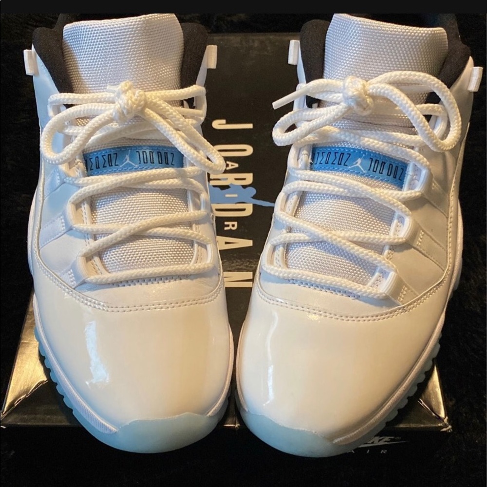 AIR JORDAN RETRO 11 LOW